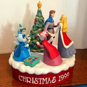 Disney's Sleeping Beauty "A Charmed Christmas" 1999 Limited Edition Figurine